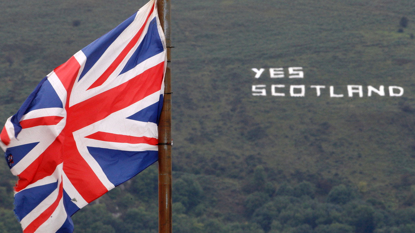 Kewstone_scotland_yes.JPG