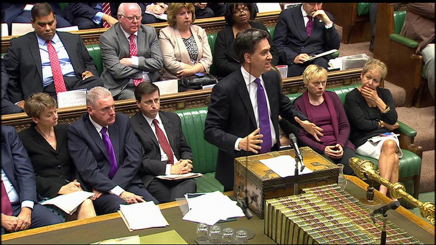 Il capo dell'opposizione Miliband dà la sua approvazione