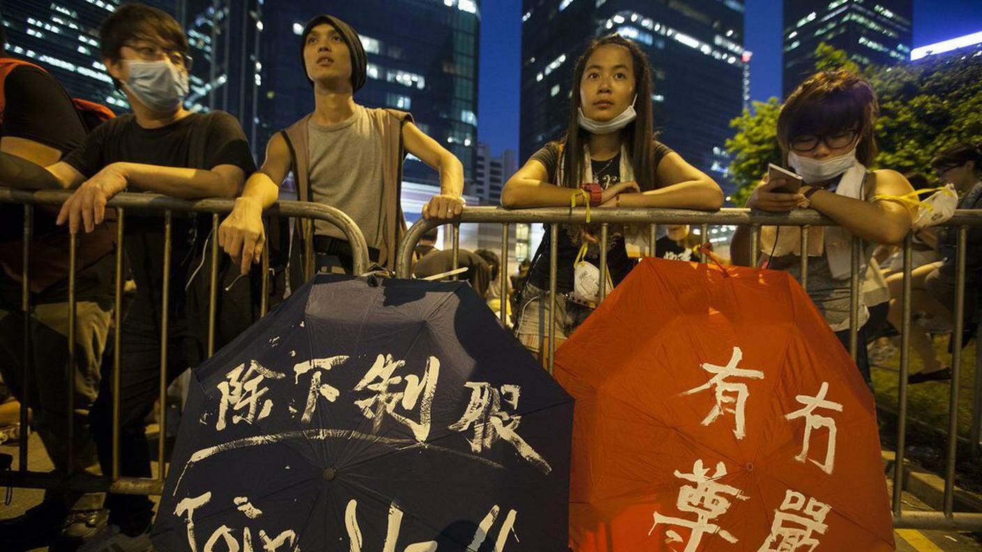 Giovani dimostranti a Hong Kong