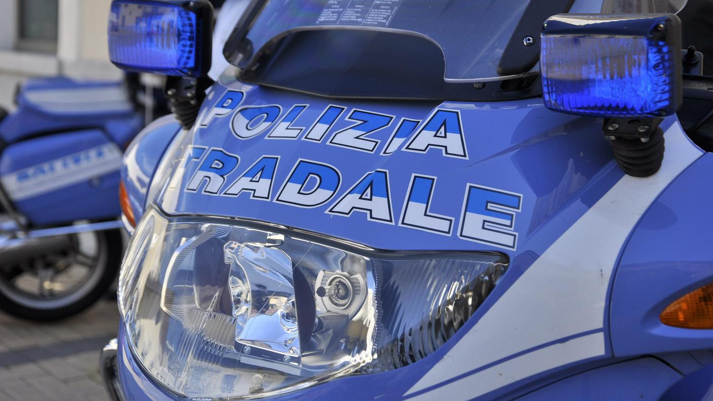 La polizia stradale è giunta sul posto