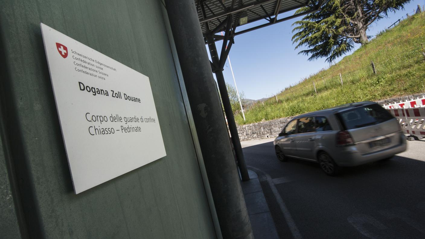 I cittadini della frazione di Chiasso chiedono maggiori controlli ai valichi