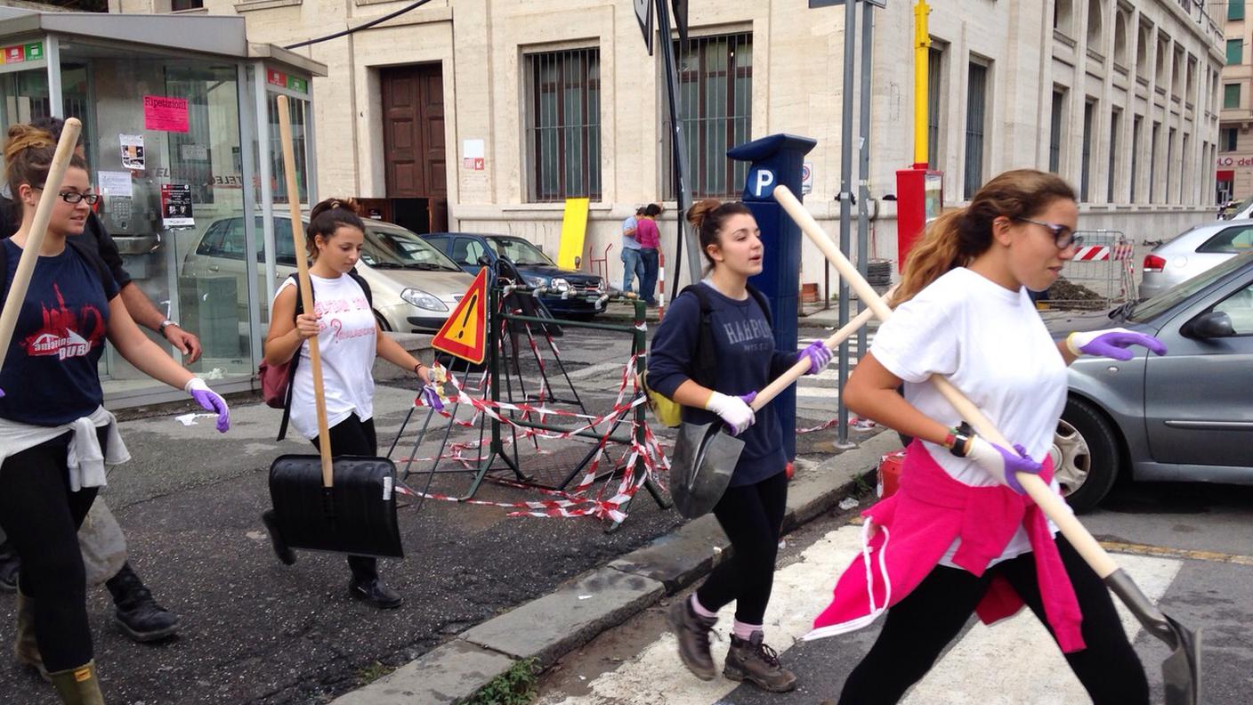 Gli "angeli del fango"