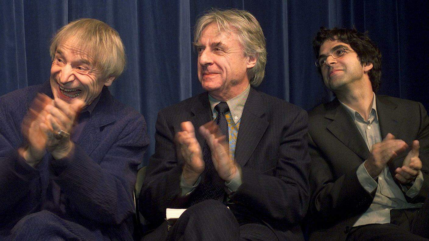 Dimitri (a sinistra) premiato nel 2003 unitamente al comico Emil e al vignettista Chapatte