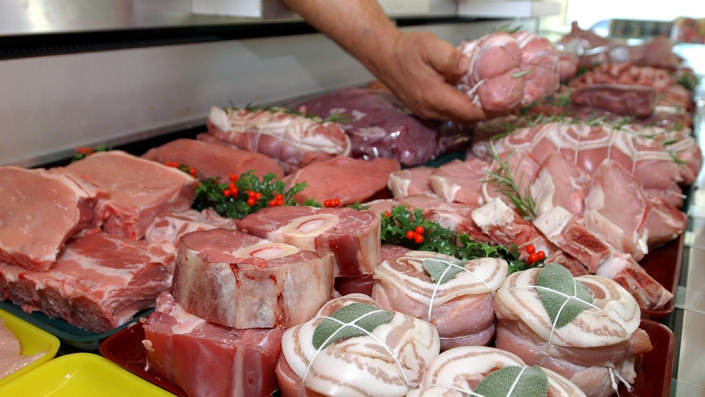 Ritoccati verso il basso i salari per i nuovi contratti di macelleria