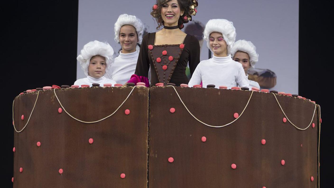 Le creazioni in cioccolato degli stilisti al Chocolate Fashion Show che ha preceduto la fiera