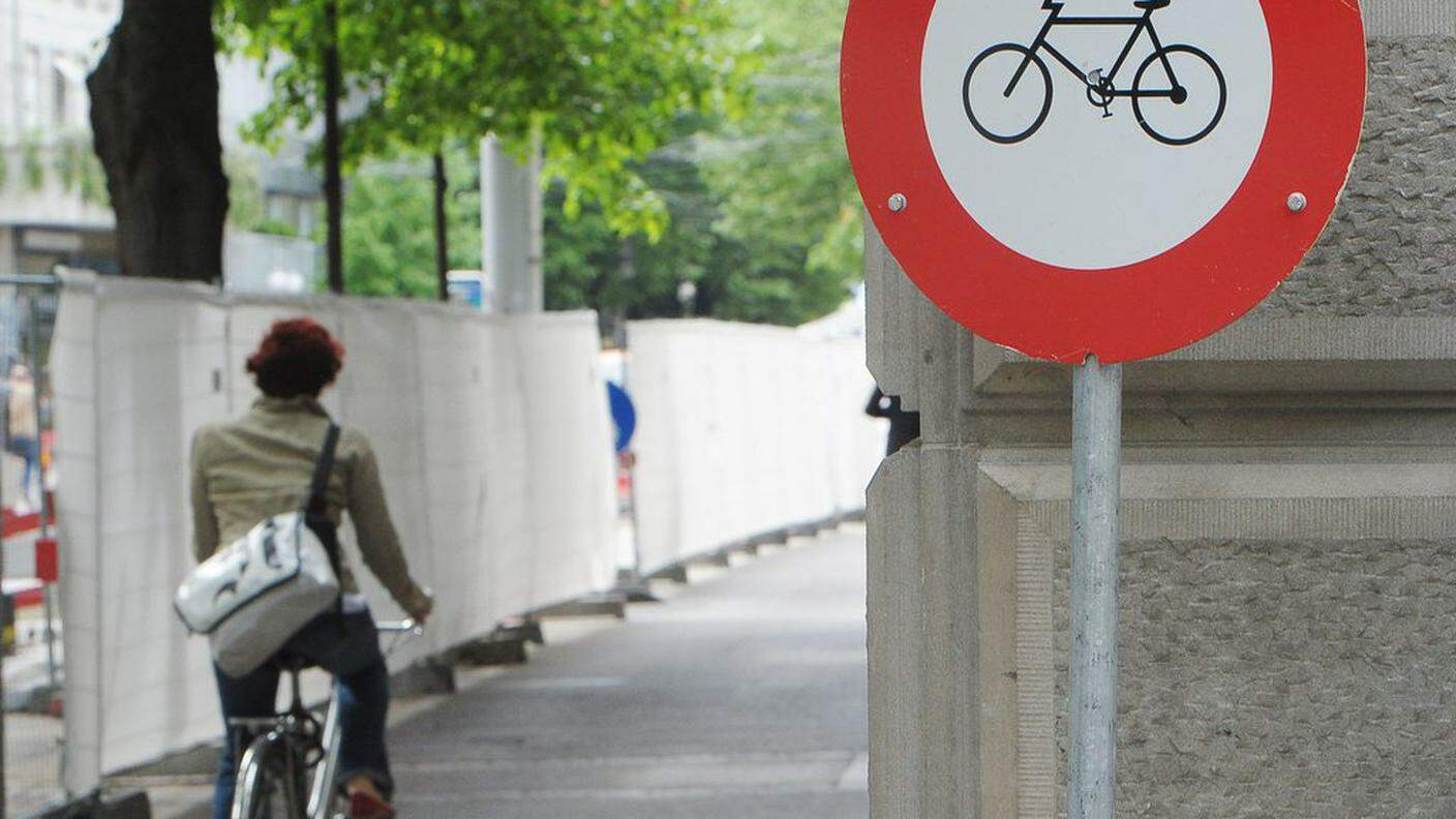 Per il Governo va migliorato il rispetto delle norme da parte dei ciclisti