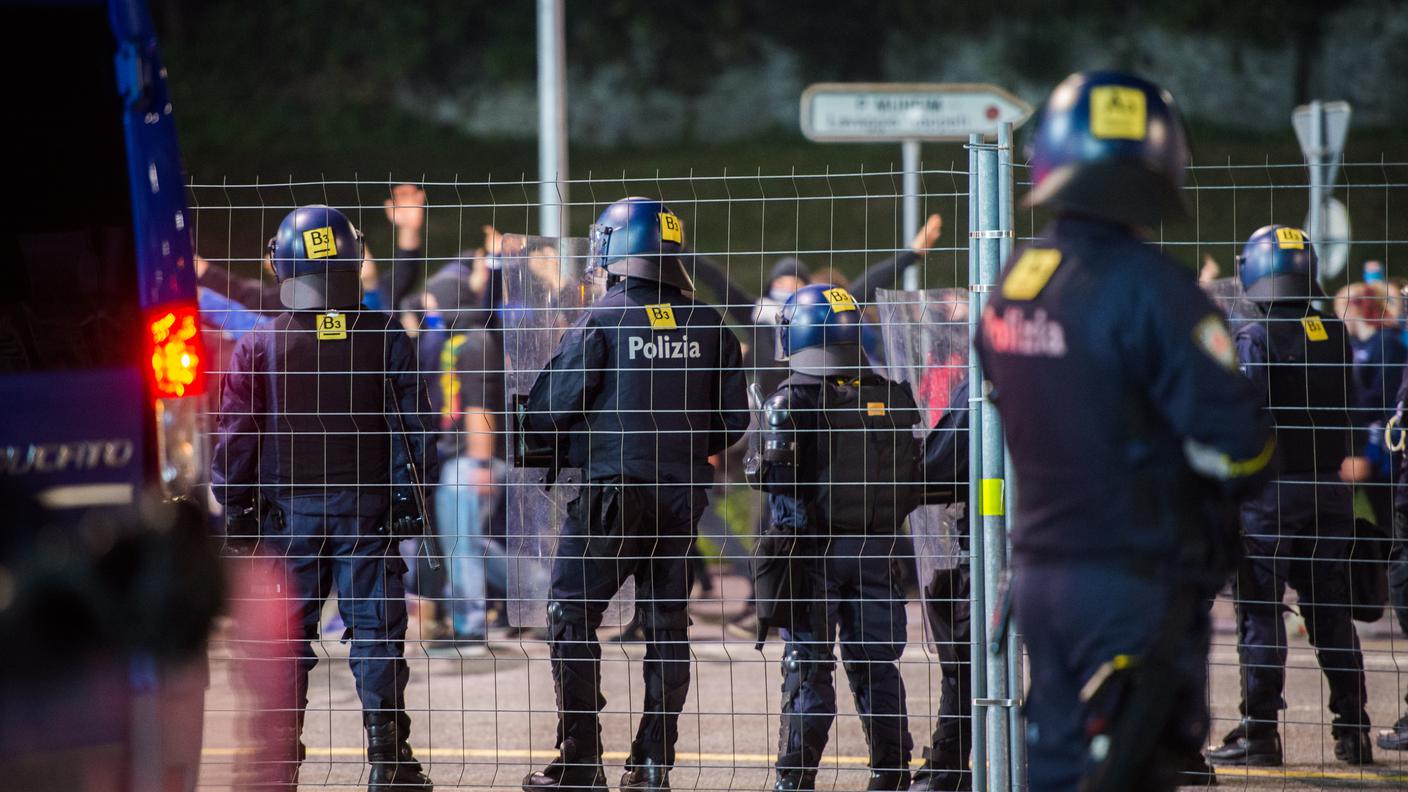 La polizia presente venerdì alla Resega
