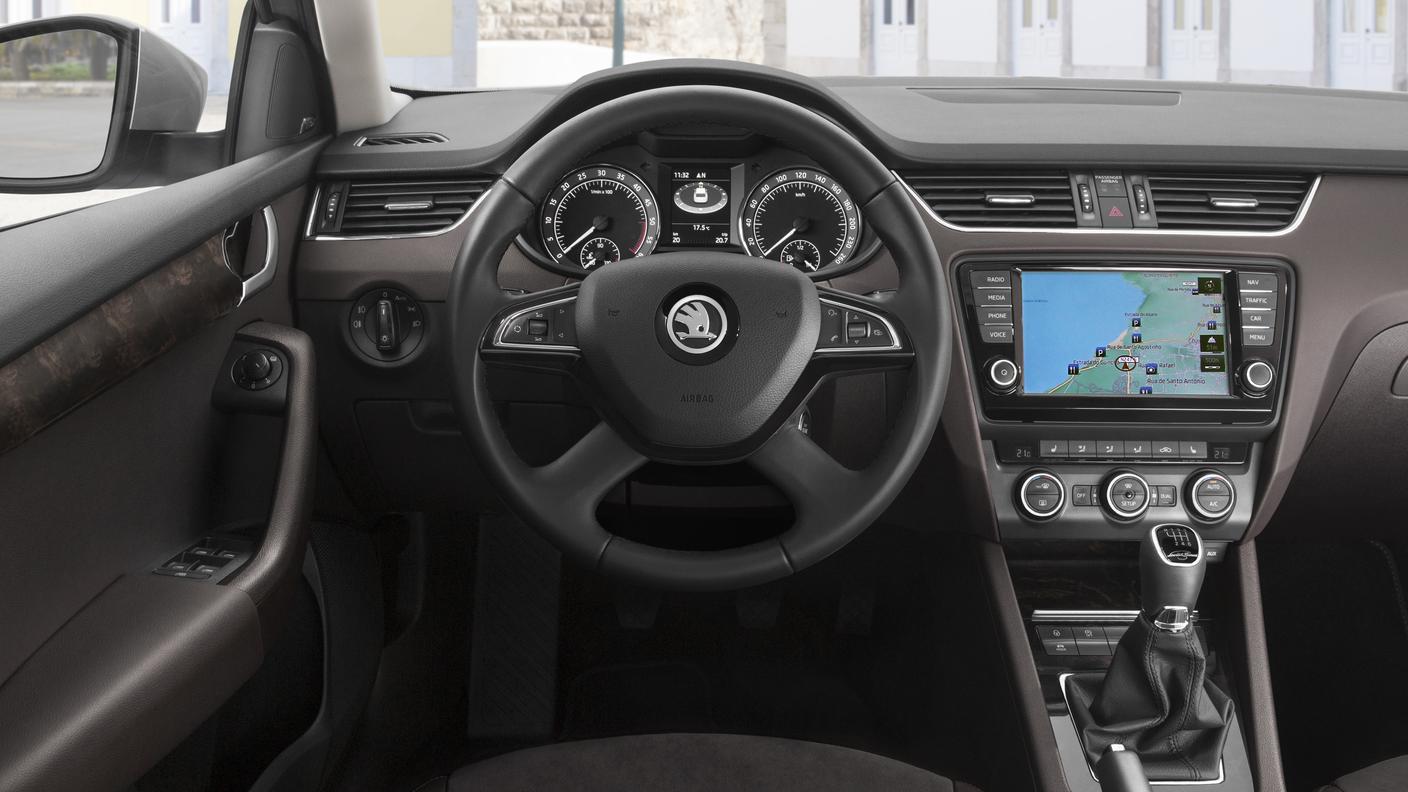 I lussuosi interni della Skoda Octavia Combi L&K