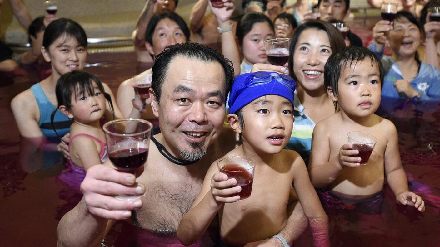 Giappone, il bagno nel Beaujolais Premier