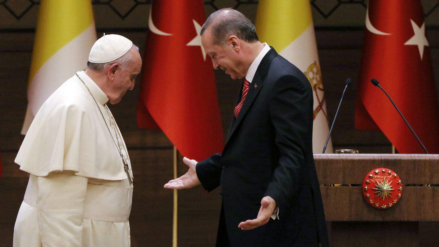 L'accoglienza del presidente Recep Tayyip Erdogan