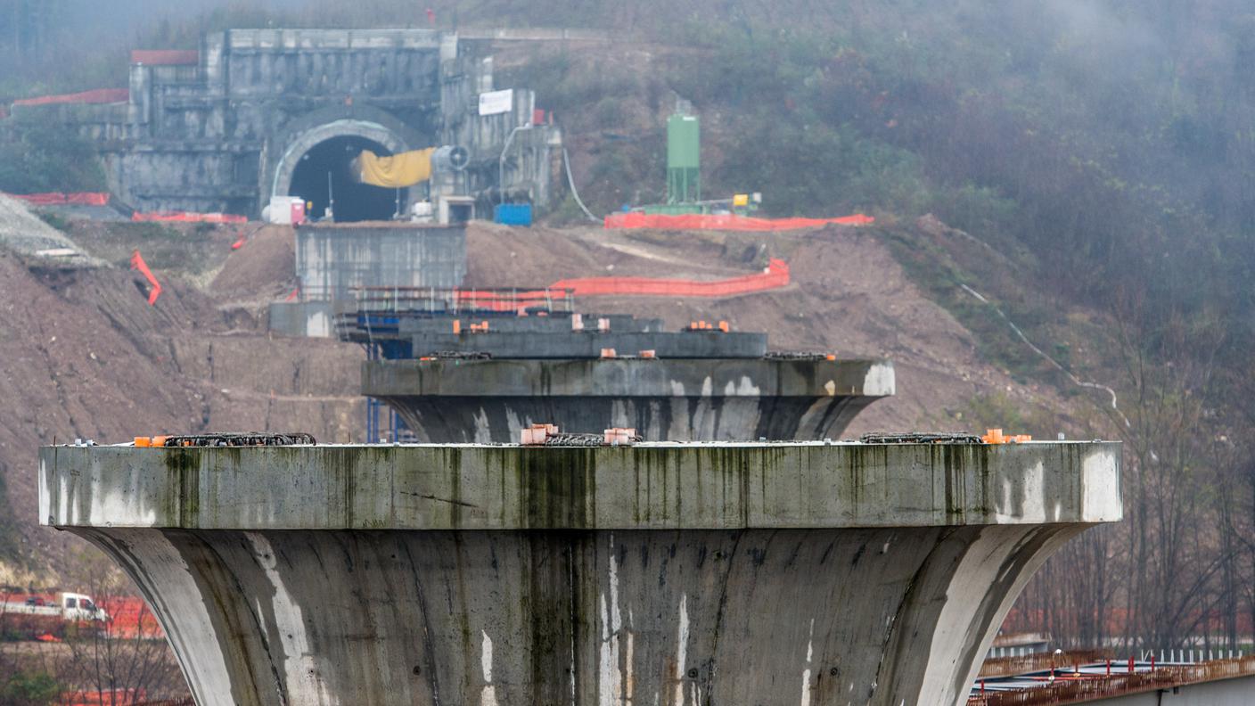 Il cantiere abbandonato a Viggiù