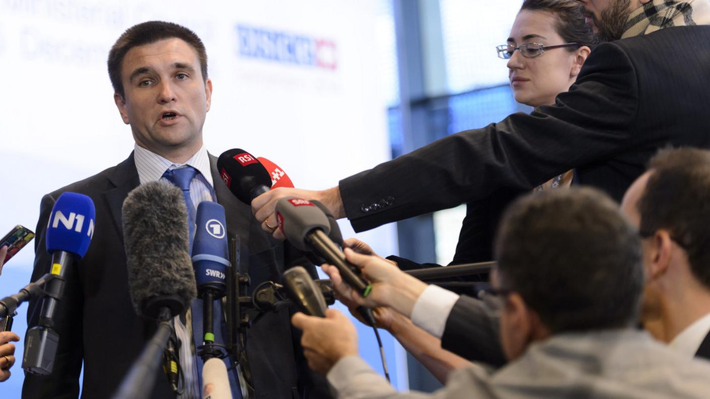 Pavol Klimkin, ministro degli affari esteri ucraino, risponde ai giornalisti