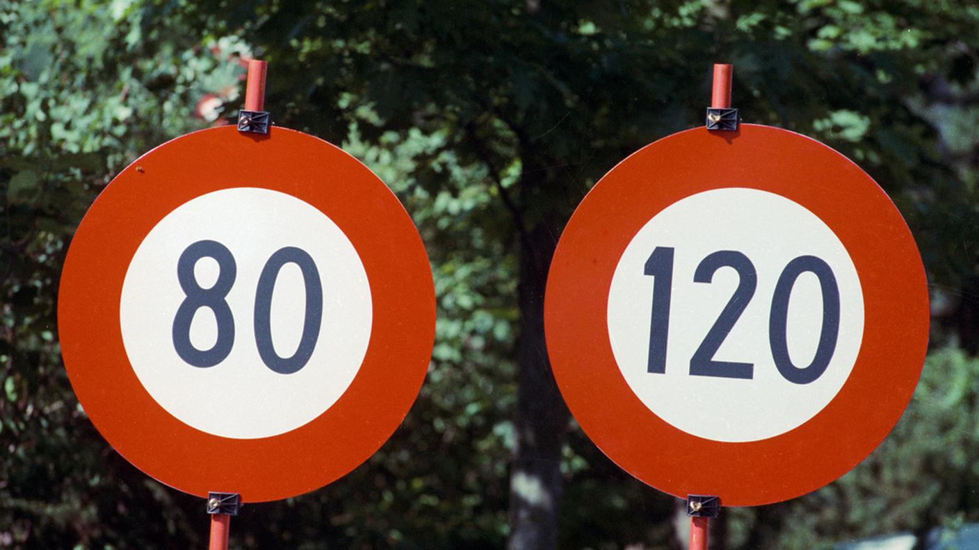 Fallita la raccolta di firme per aumentarli, i limiti fuori località non muteranno
