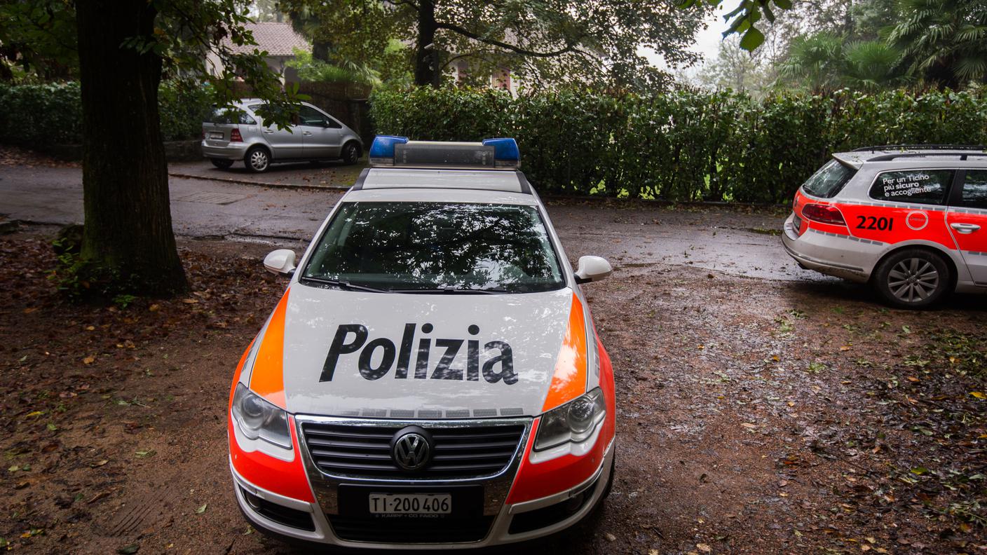 Dopo esser stato fermato, l'automobilista ha picchiato un agente della polcantonale