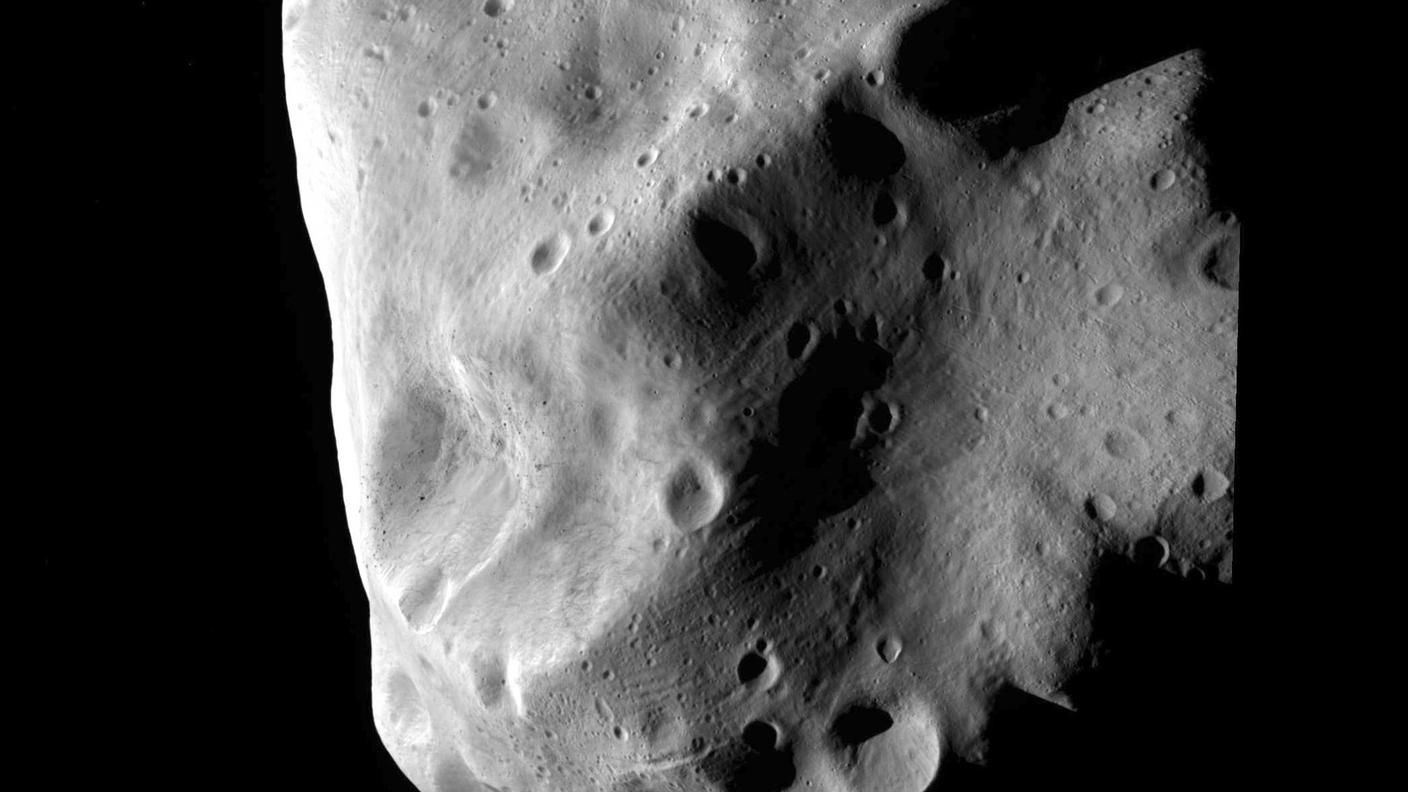 Esplorazioni extraterrestri.  Nel 2004 l'Agenzia spaziale europea lancia la missione Rosetta. Obiettivo: studiare la cometa Churyumov-Gerasimenko. Il 12 novembre il lander Philae atterra sulla cometa e inizia ad analizzarla. E' il primo 'accometaggio' della storia.