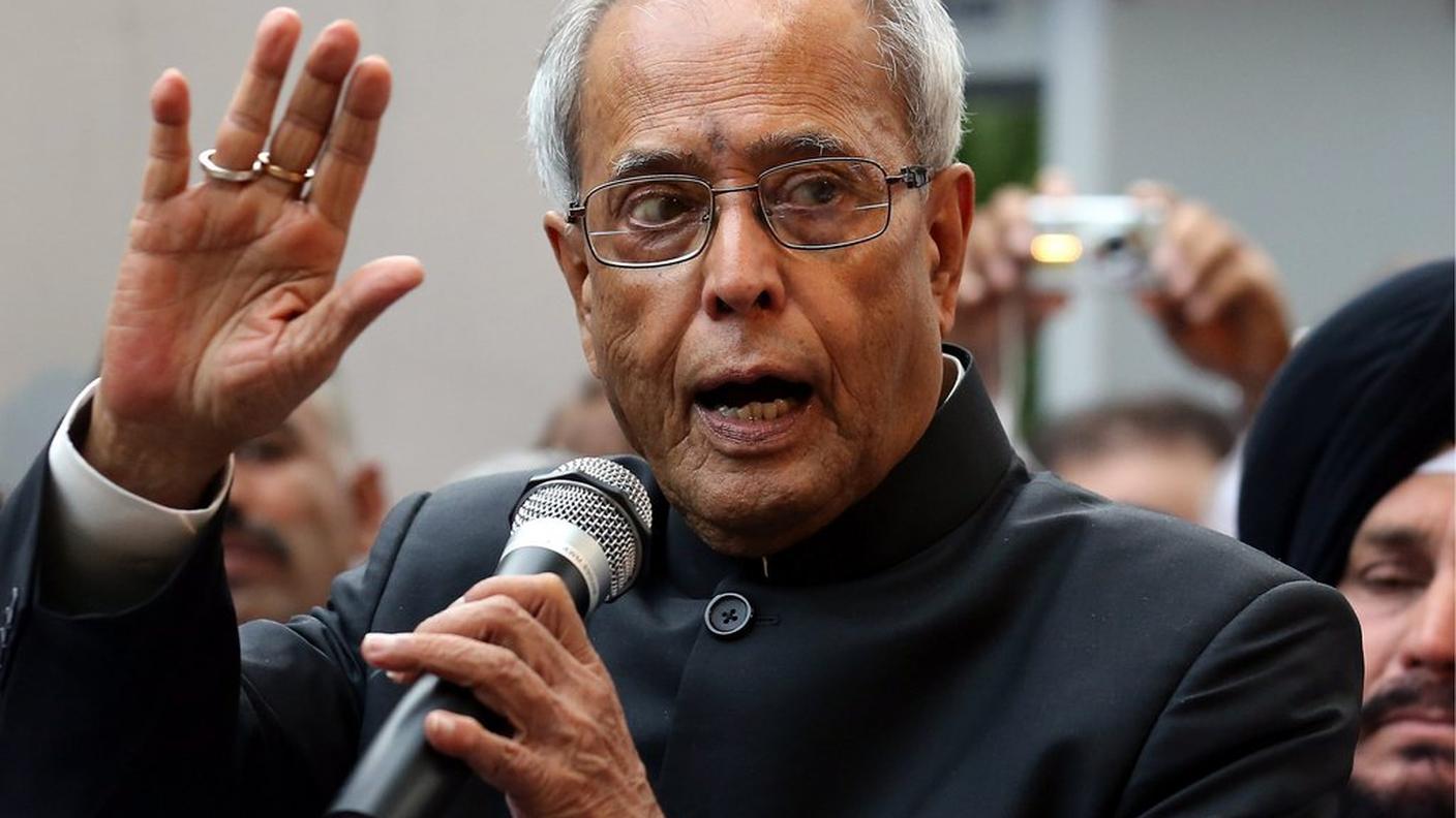 E' preoccupato per la piega degli avvenimenti il presidente Pranab Mukherjee
