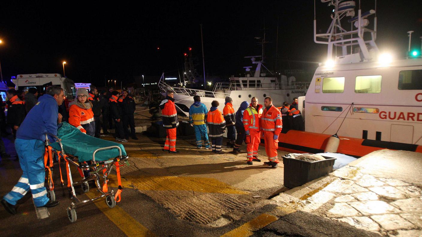 Uno degli interventi della guardia costiera negli ultimi giorni