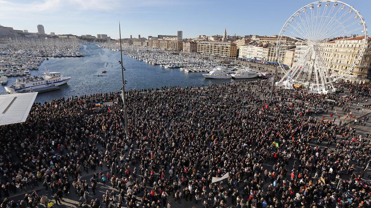 I manifestanti a Marsiglia