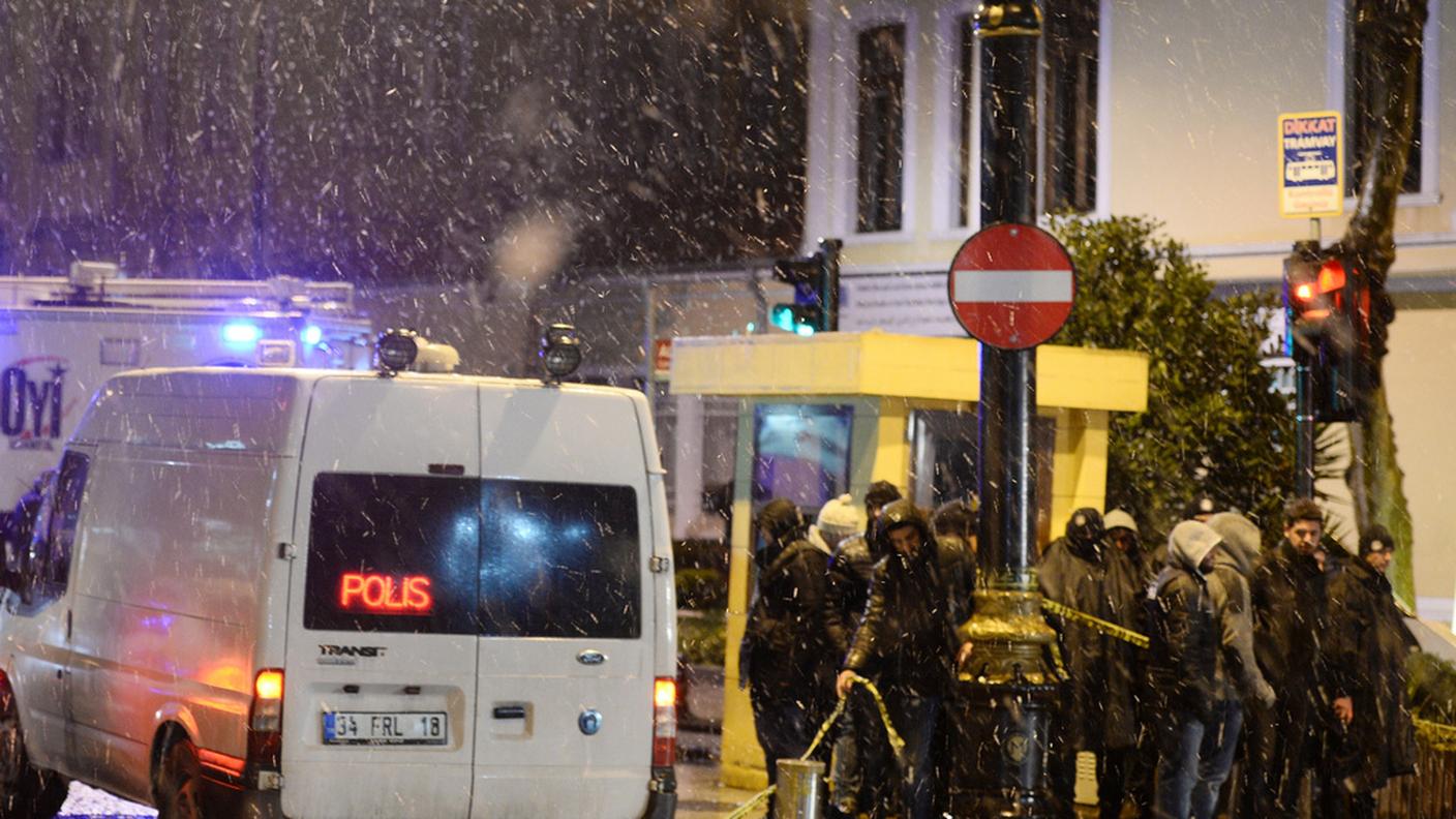 La polizia turca sta indagando sulle bombe trovate in varie zone di Istanbul