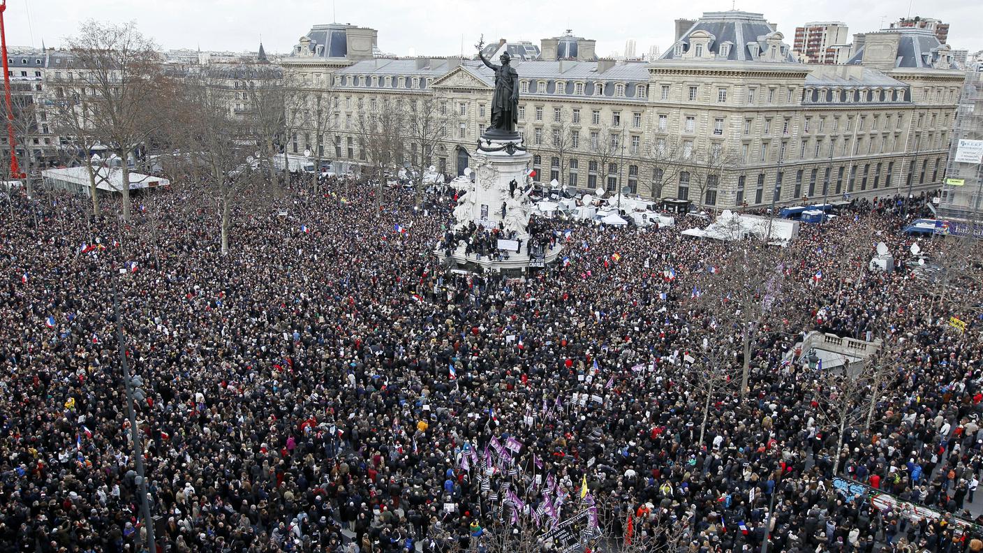 Place de la Republique nel giorno della grande marcia contro il terrorismo islamico