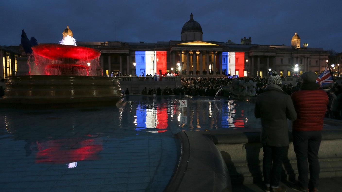 Londra illuminata con il tricolore