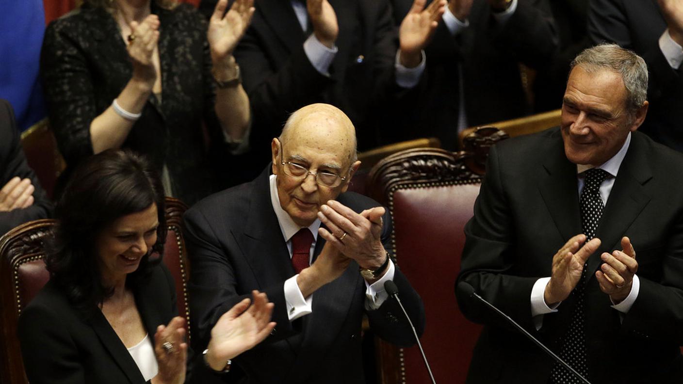 Gli applausi a Napolitano, dopo la rielezione il 22 aprile 2013