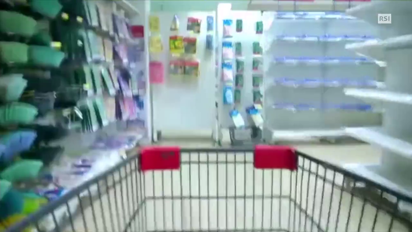 Gli scaffali sono vuoti