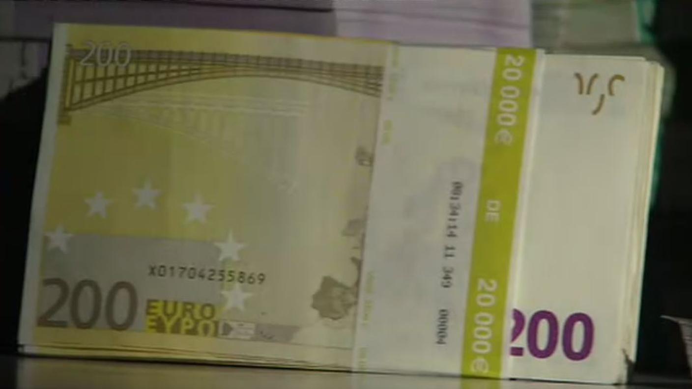 200 euro.JPG
