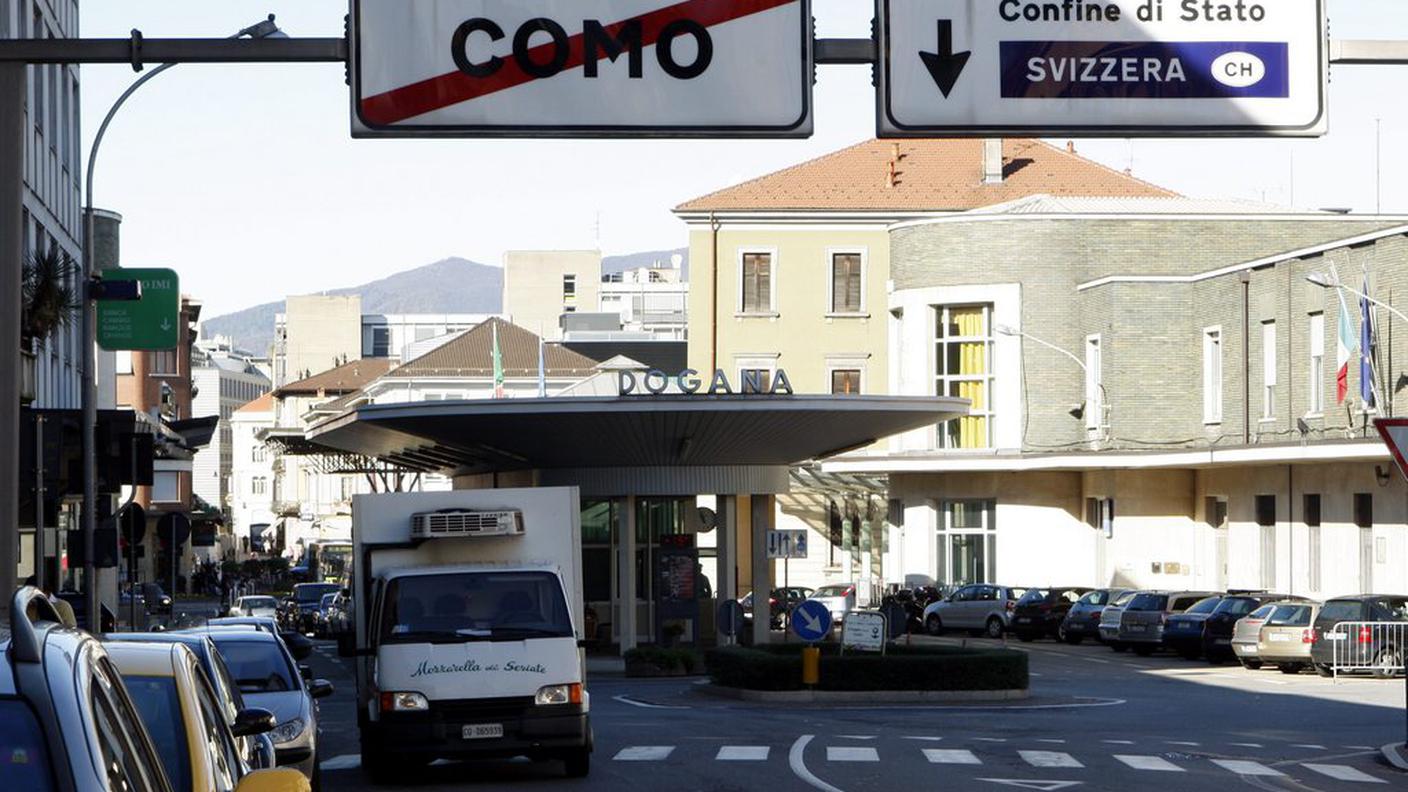 La consegna della latitante è avvenuta a Ponte Chiasso