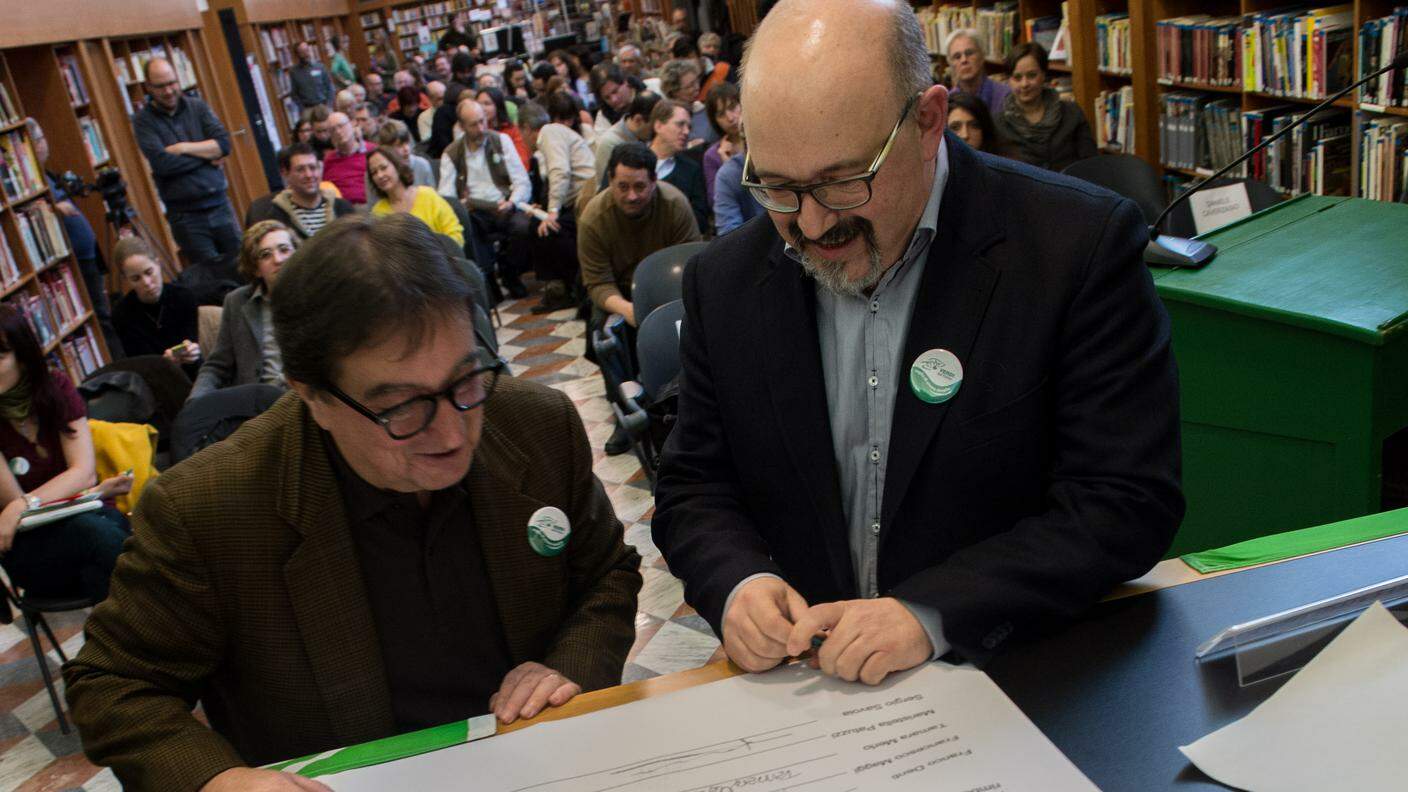 Franco Denti e Sergio Savoia firmano la promessa espressa agli elettori