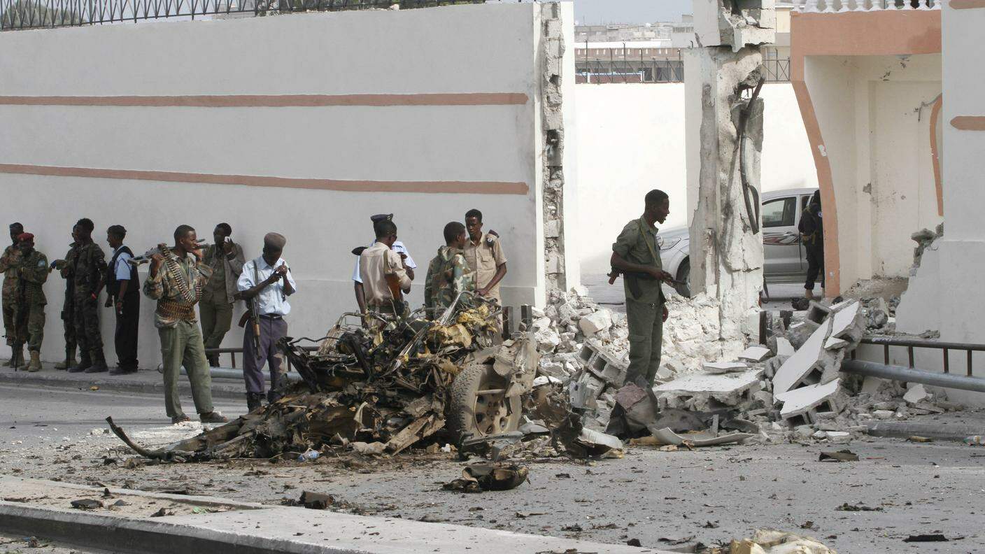 L'attacco è stato rivendicato dal gruppo Al Shabaab, legato ad al Qaida