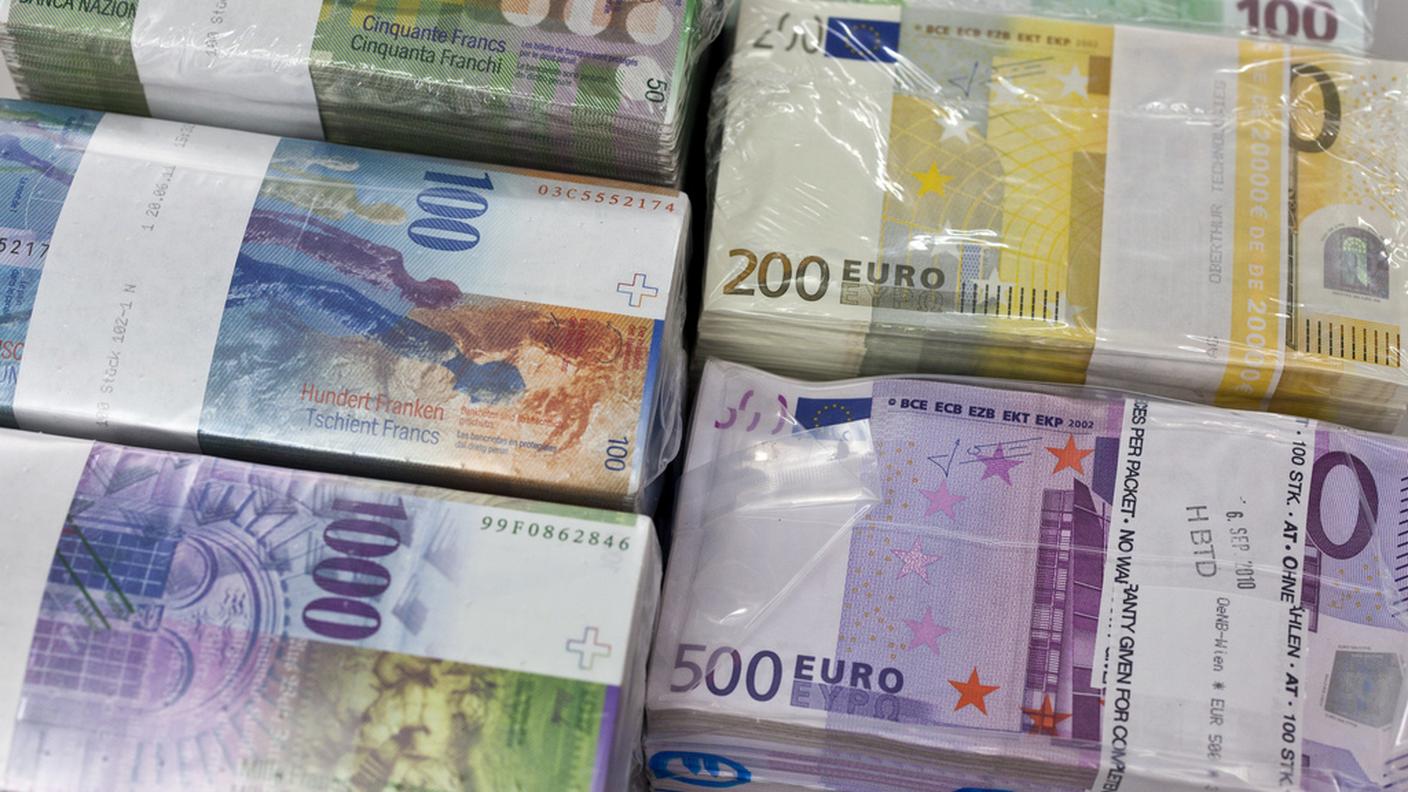Gli interessi negativi non fermano i ricchi stranieri