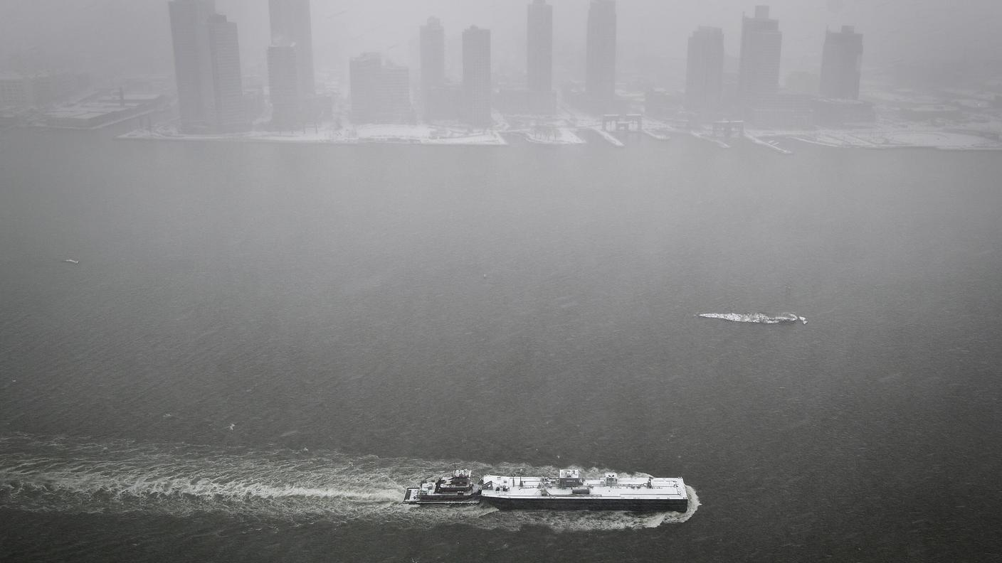 Ultime imbarcazioni sull'East River