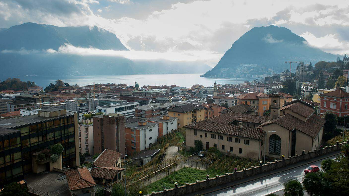 Una veduta del lago di Lugano