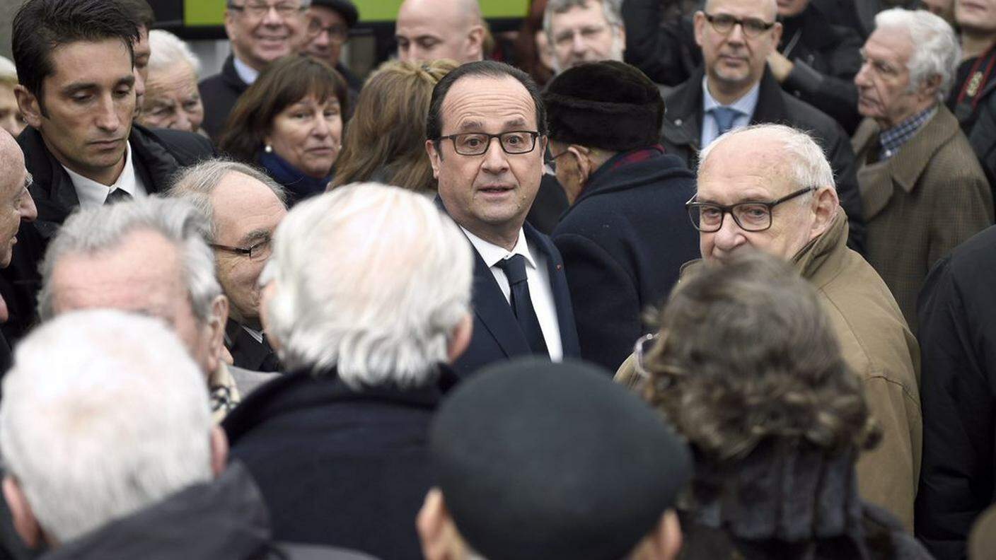 Hollande fra i partecipanti alla cerimonia