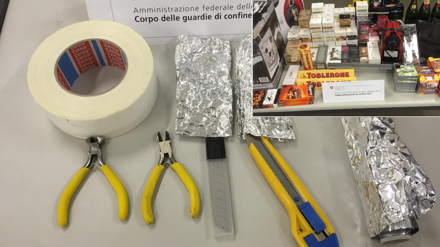 Il materiale ritrovato nel veicolo