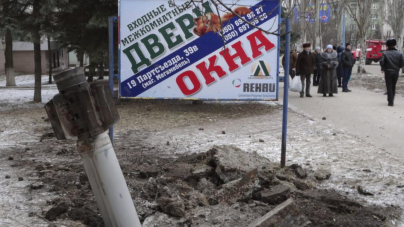 Il razzo inesploso caduto in un parco di Kramatorsk martedì