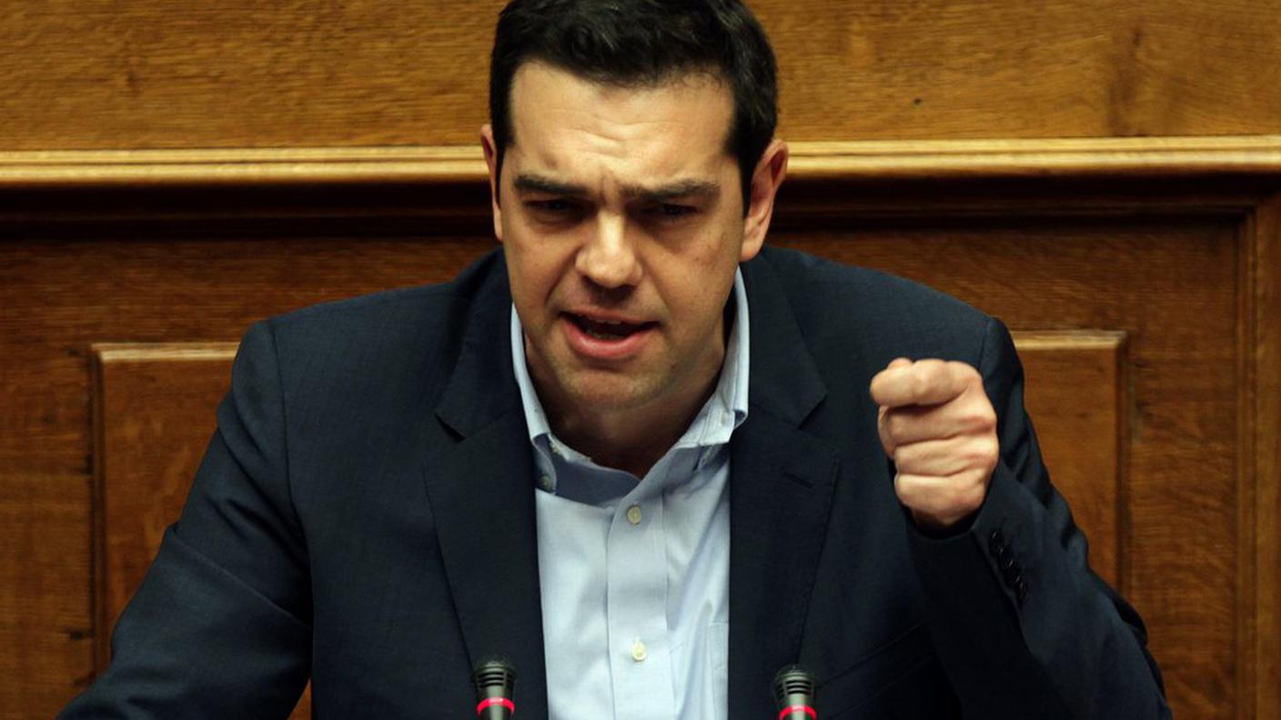 Alexis Tsipras, martedì sera, mentre si esprime davanti al Parlamento greco