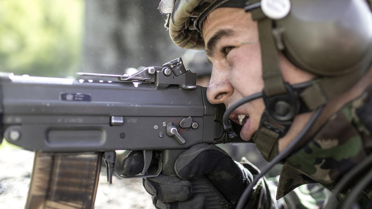 Ueli Maurer vorrebbe chiedere in autunno altri crediti per l'esercito