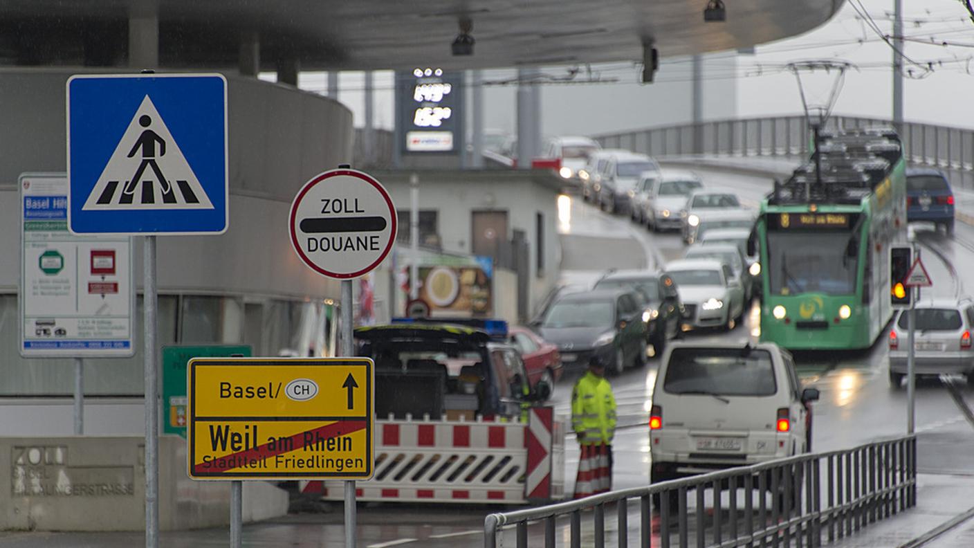 Il valico di Weil am Rhein in direzione di Basilea