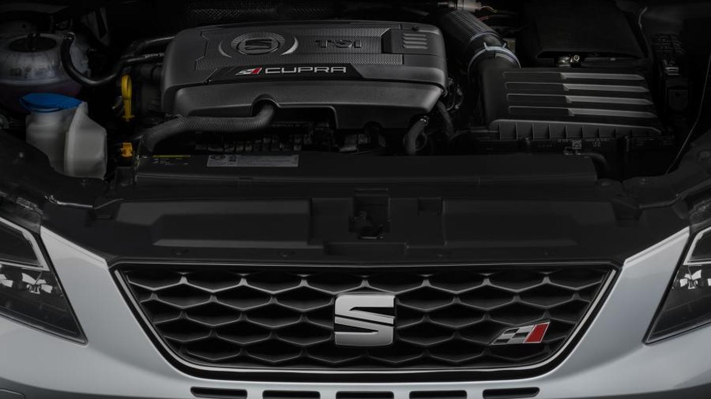 Il generoso motore Seat da 265 o 280 CV montato sulle Leon Cupra
