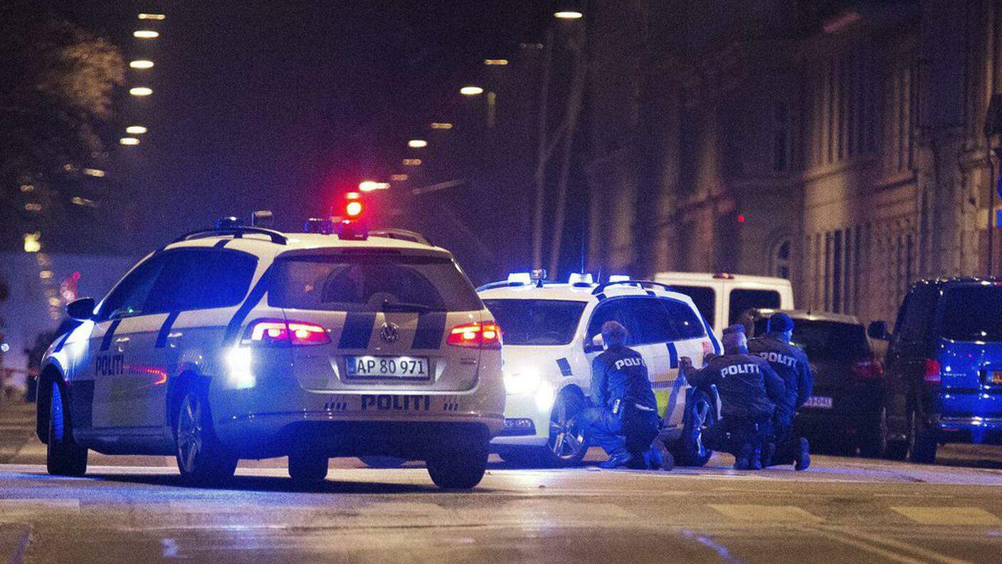 Le forze dell'ordine, nella notte, nella capitale danese