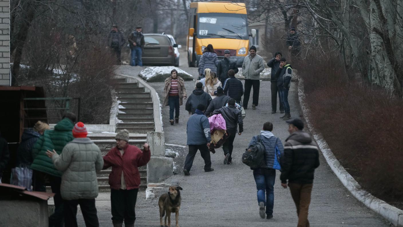 Con la tregua la gente torna nelle strade nell'est dell'Ucraina
