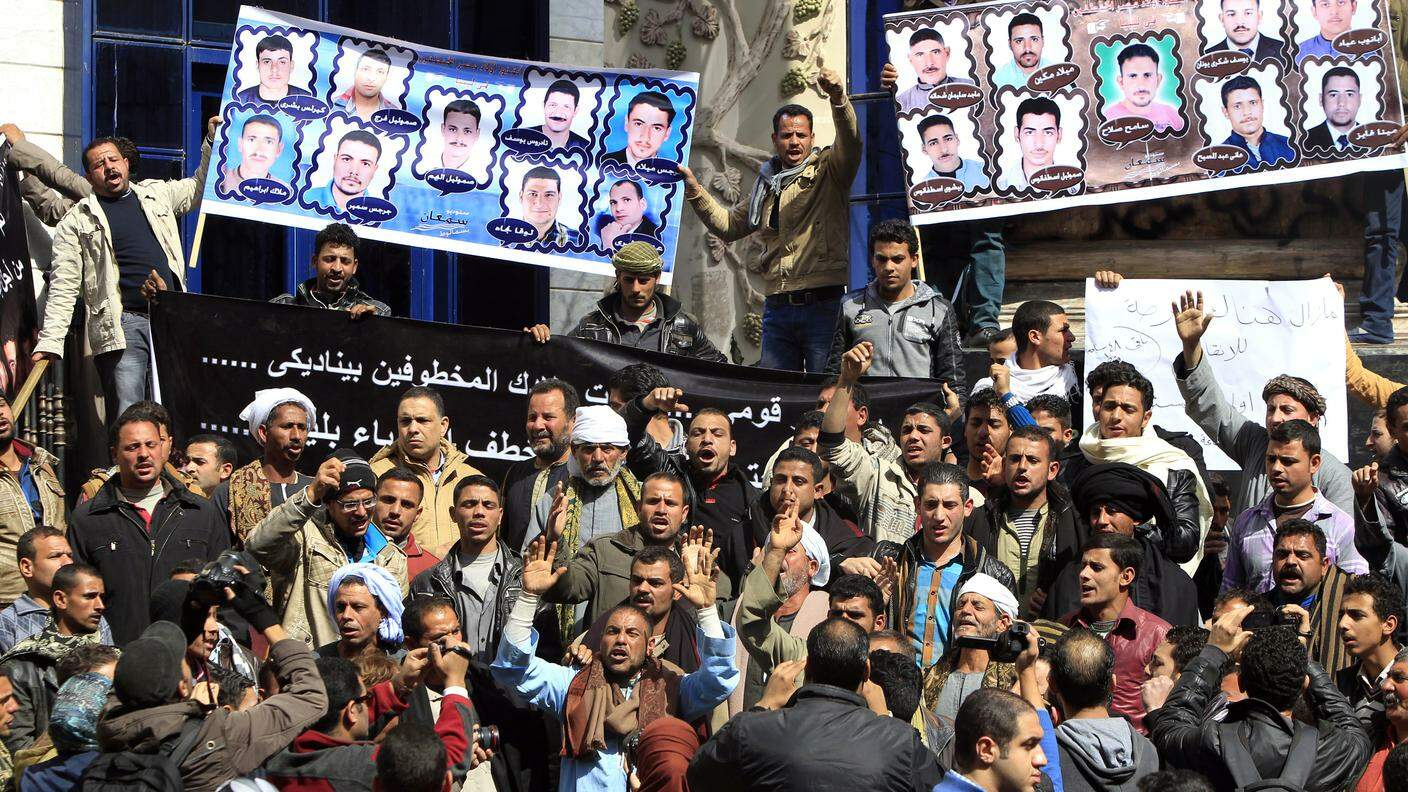In Egitto a migliaia avevano dimostrato per la liberazione dei 21 lavoratori uccisi dall'IS