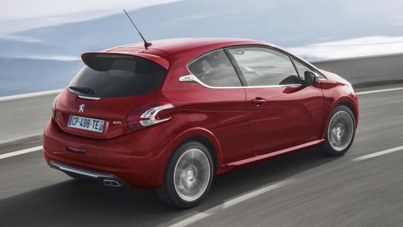 Anche la coda della 208 GTI è molto particolare.jpg