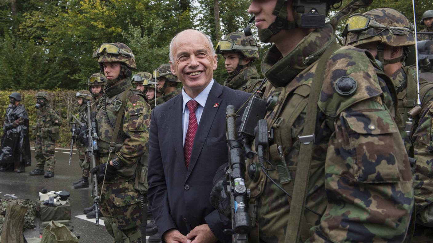 Il ministro della difesa prenderà parte oggi, a Locarno, all'assemblea in programma della Società svizzera degli ufficiali