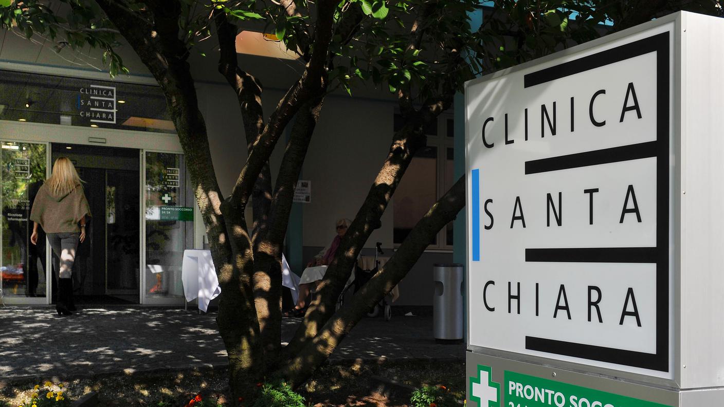 L'ingresso della Clinica Santa Chiara di Locarno