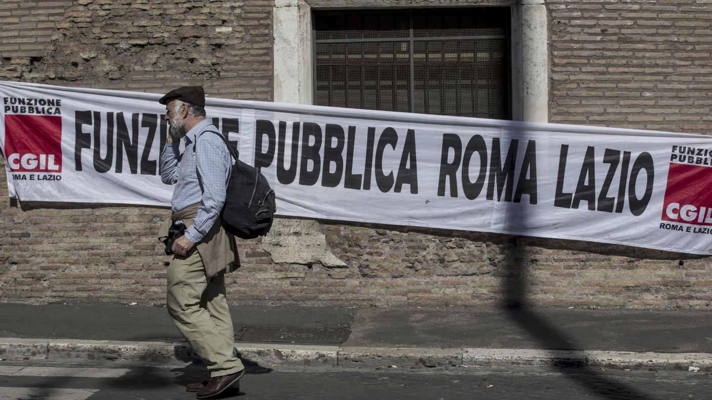 La manifestazione era sostenuta pure da parte dei dipendenti pubblici 