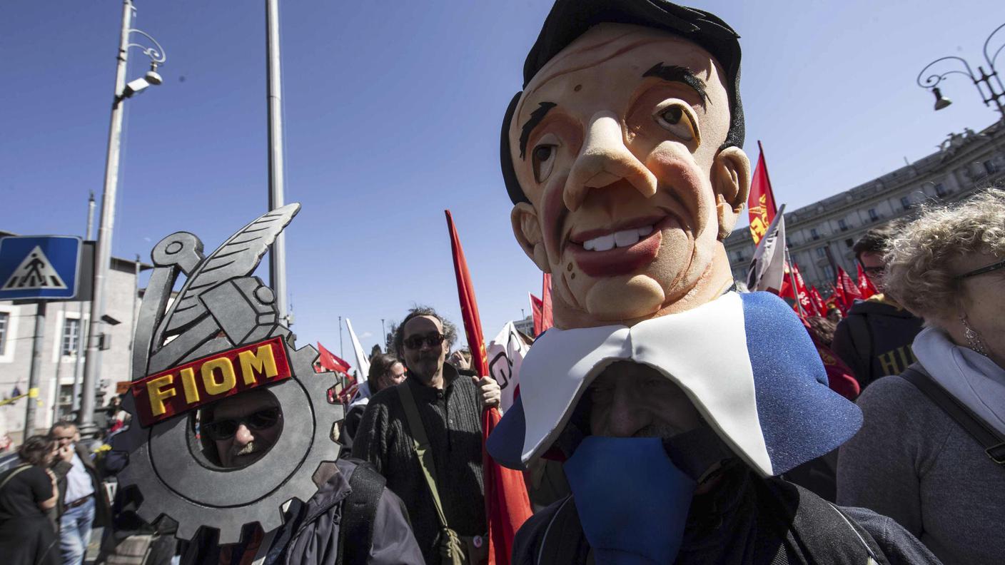 Pure Matteo Renzi era presente al corteo, ma solo come marionetta