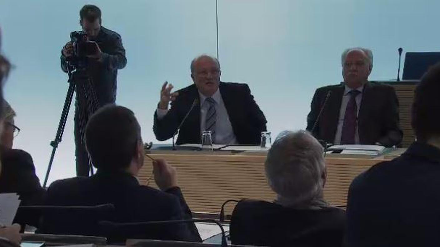 AT GOVERNO A EXPO.JPG